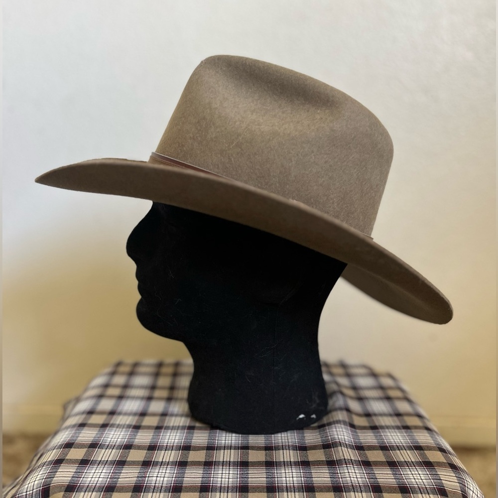 Vintage Beaver Brand Hat. Since 1860. Cowboy/girl hat, American made, fur blend.